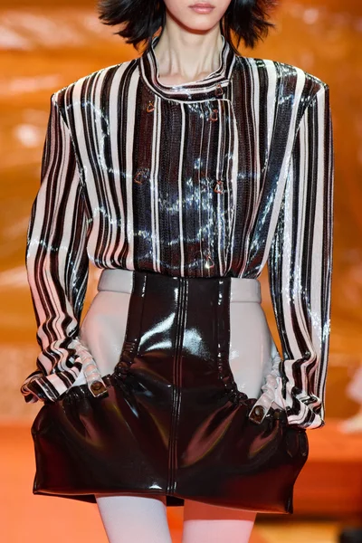 Look 71
